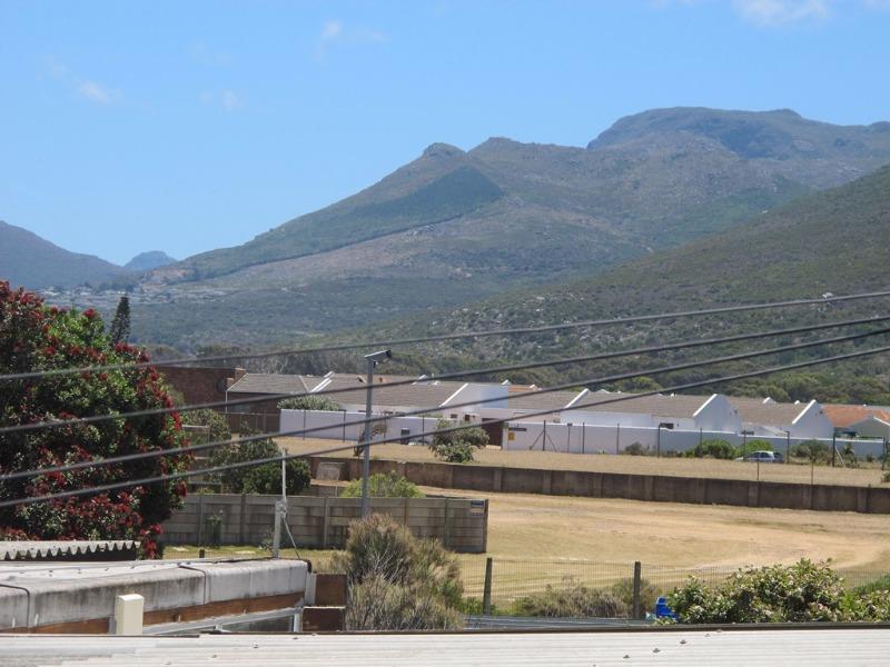 To Let 2 Bedroom Property for Rent in Fish Hoek Western Cape
